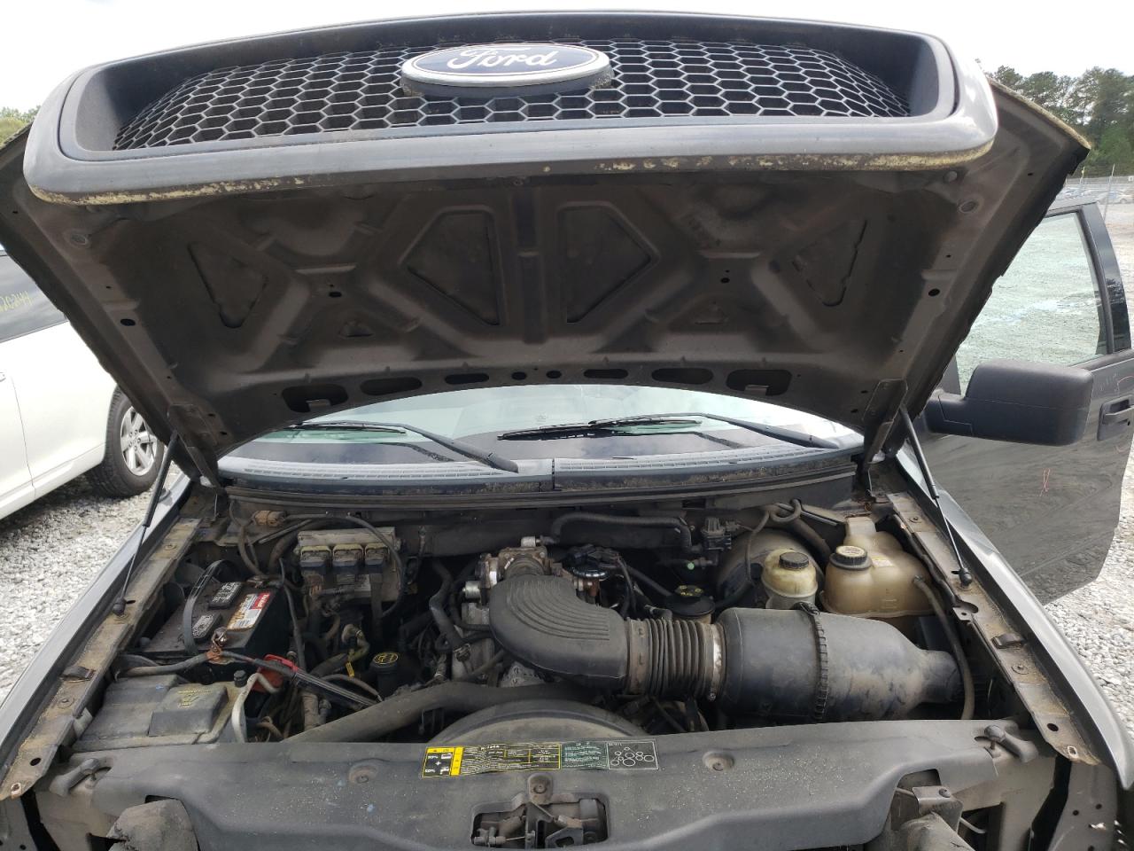 Photo 7 from auction – 2004 FORD F150 with VIN 1FTRX12W24NB43776