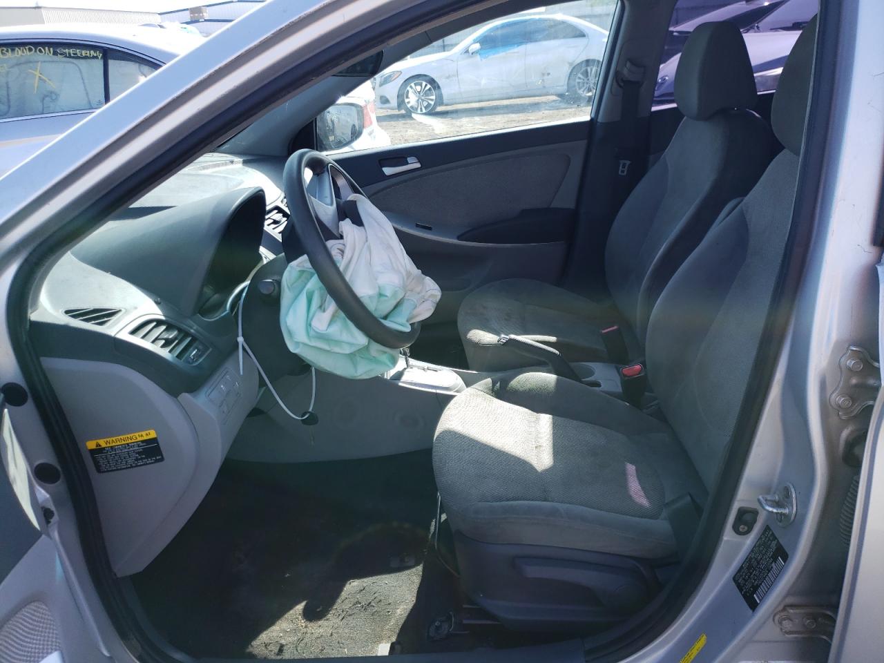 Photo 5 from auction – 2012 HYUNDAI ACCENT GLS with VIN KMHCT4AE5CU258044