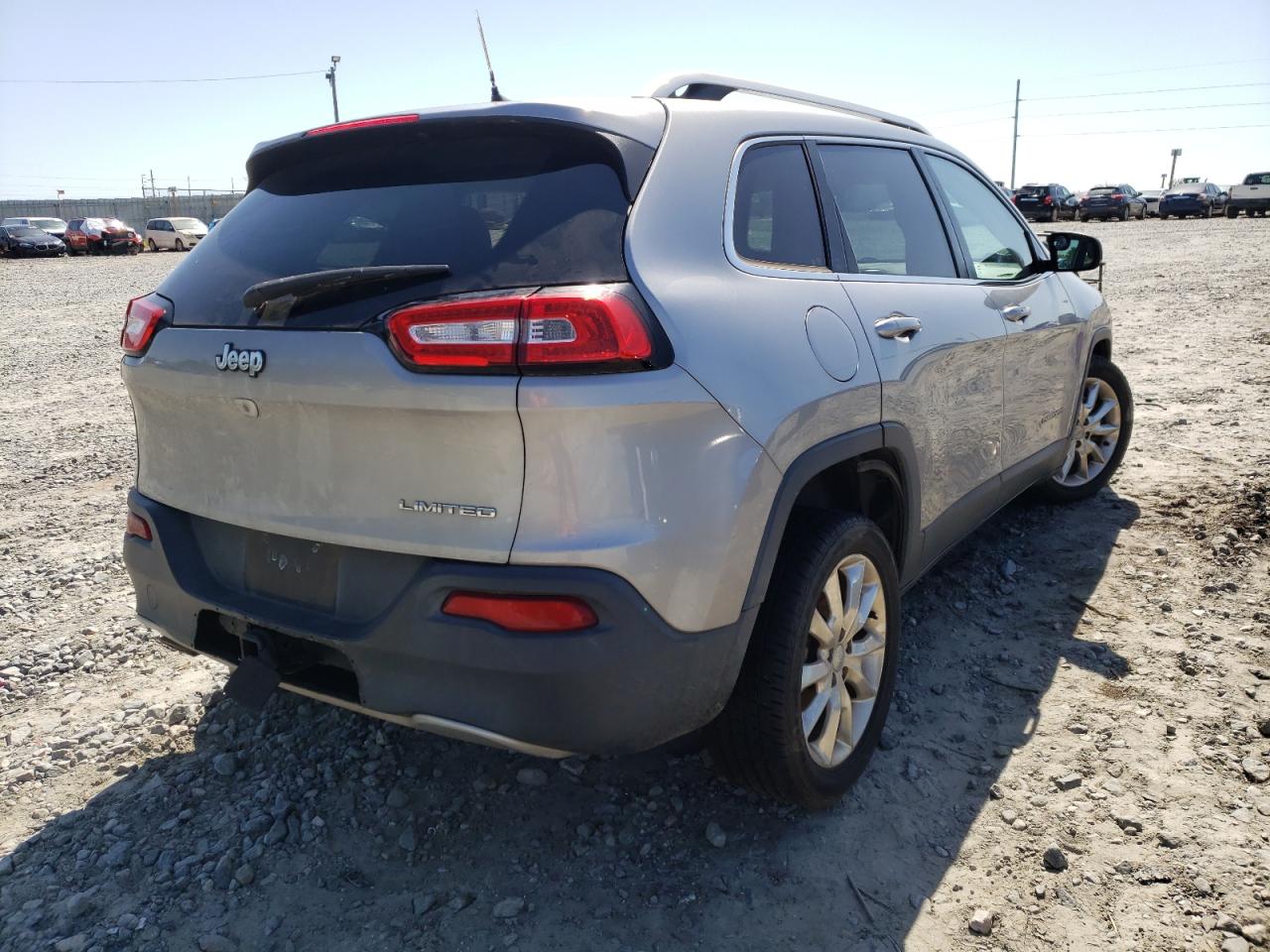 Photo 4 from auction – 2016 JEEP CHEROKEE L with VIN 1C4PJLDB5GW158091