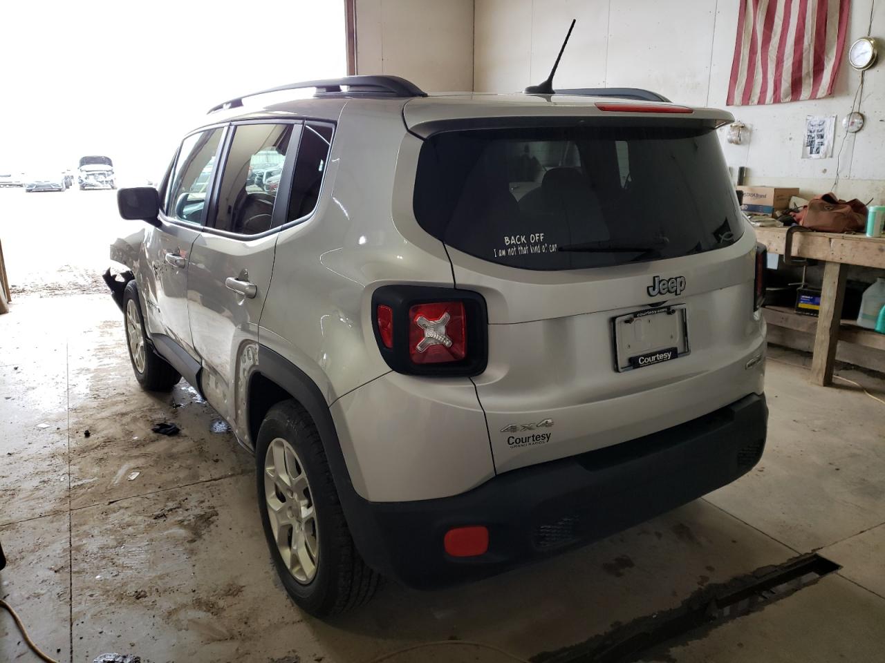 Photo 3 from auction – 2016 JEEP RENEGADE L with VIN ZACCJBBW7GPE30443