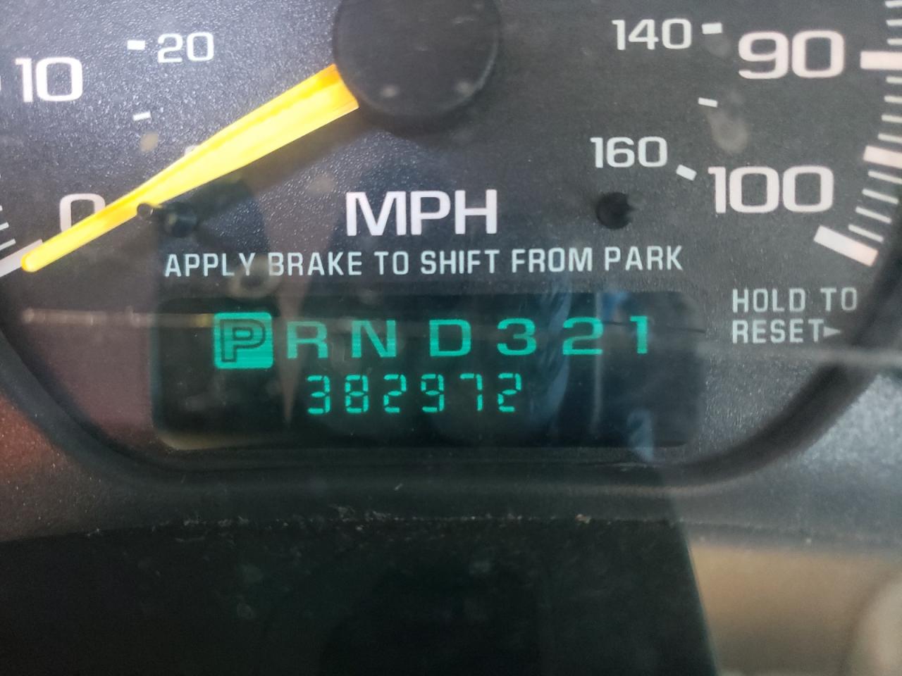 Photo 8 from auction – 2000 CHEVROLET SILVERADO with VIN 2GCEK19V2Y1126560