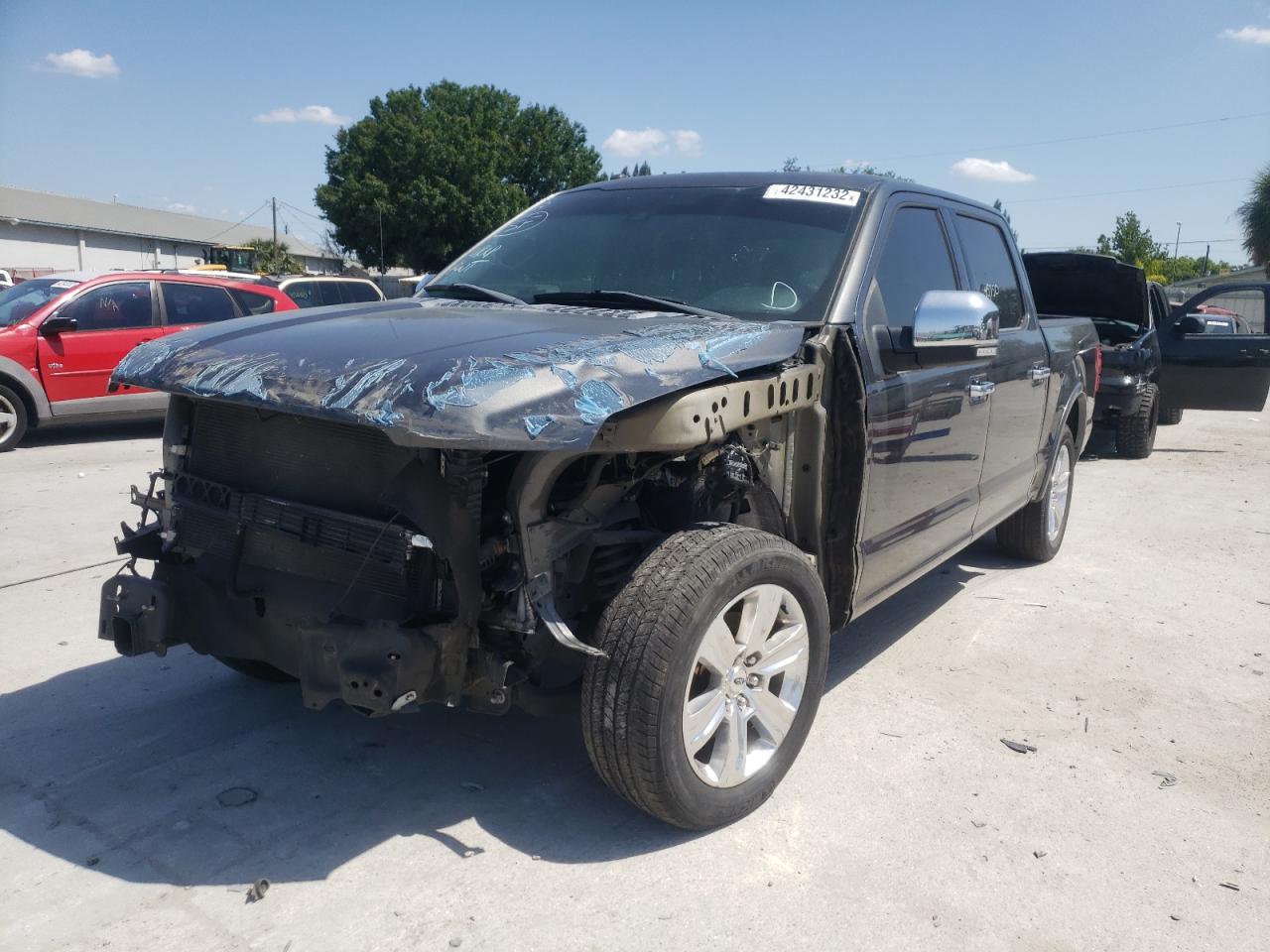 Photo 2 from auction – 2017 FORD F150 SUPER with VIN 1FTEW1CF8HFA39907