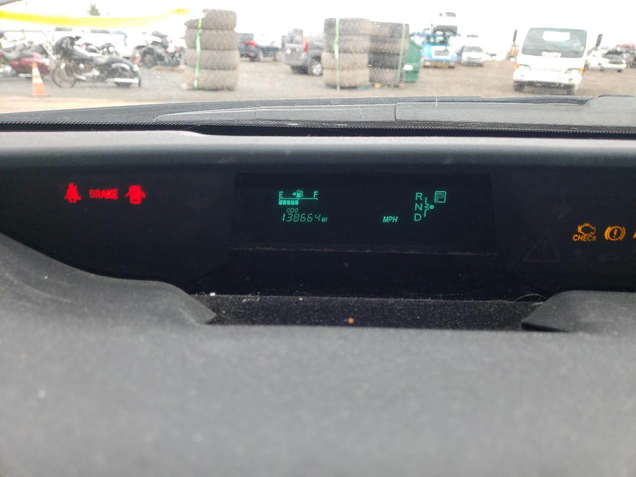 Photo 8 from auction – 2005 TOYOTA PRIUS with VIN JTDKB22U353003978