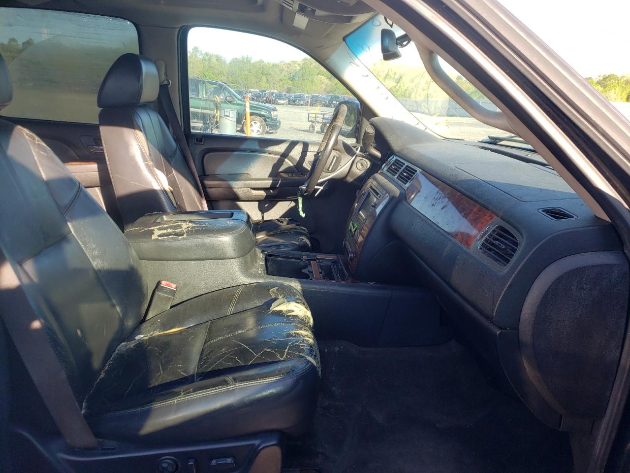 Photo 5 from auction – 2007 CHEVROLET SUBURBAN C with VIN 3GNFC16J87G320428