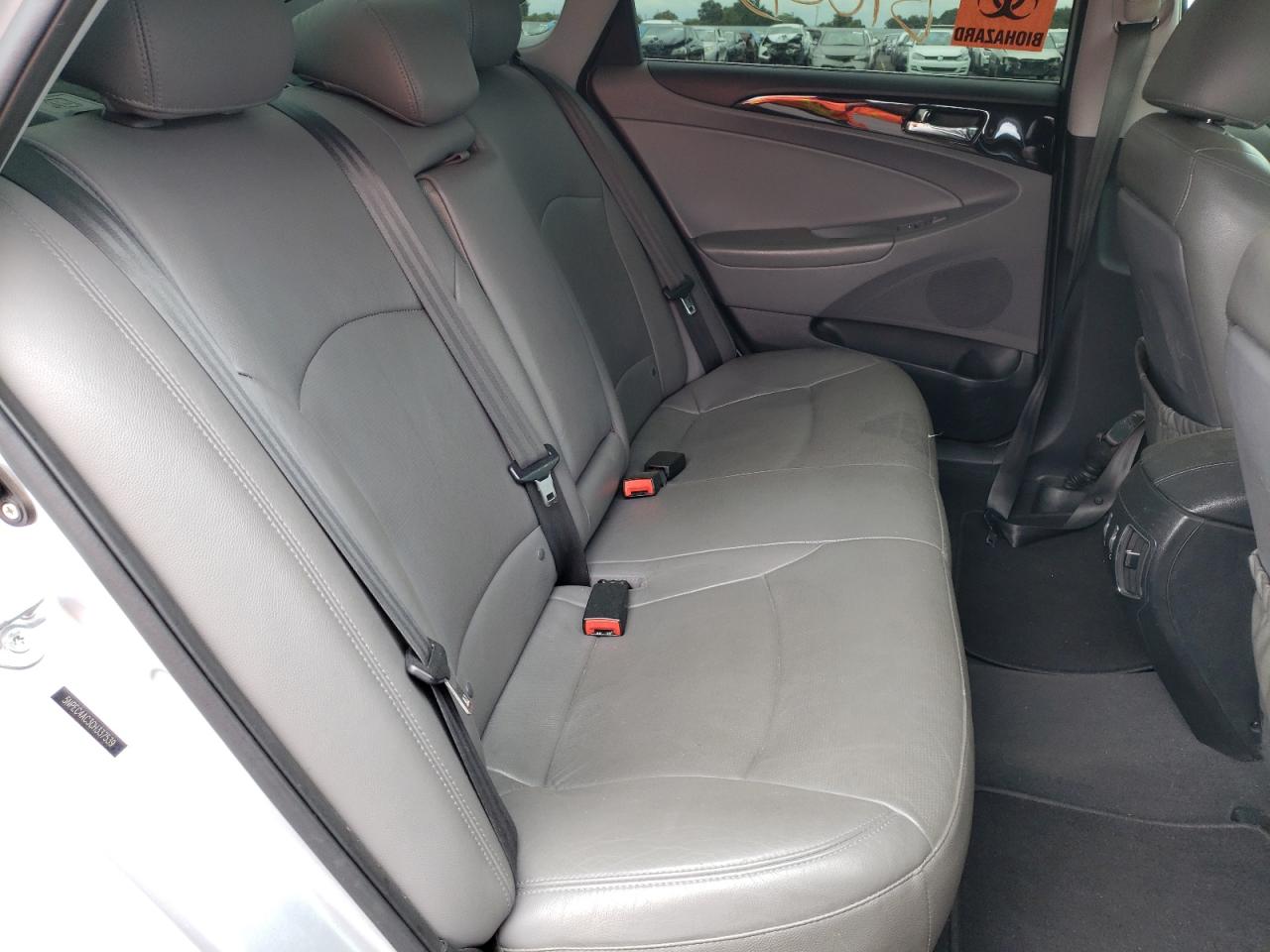 Photo 6 from auction – 2012 HYUNDAI SONATA SE with VIN 5NPEC4AC3CH337539