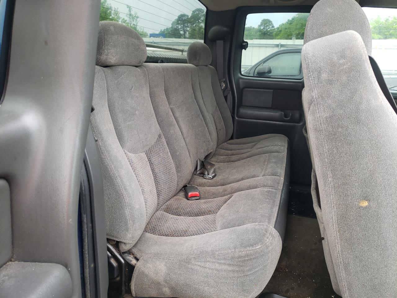 Photo 6 from auction – 2003 CHEVROLET SILVERADO with VIN 2GCEK19T831355719