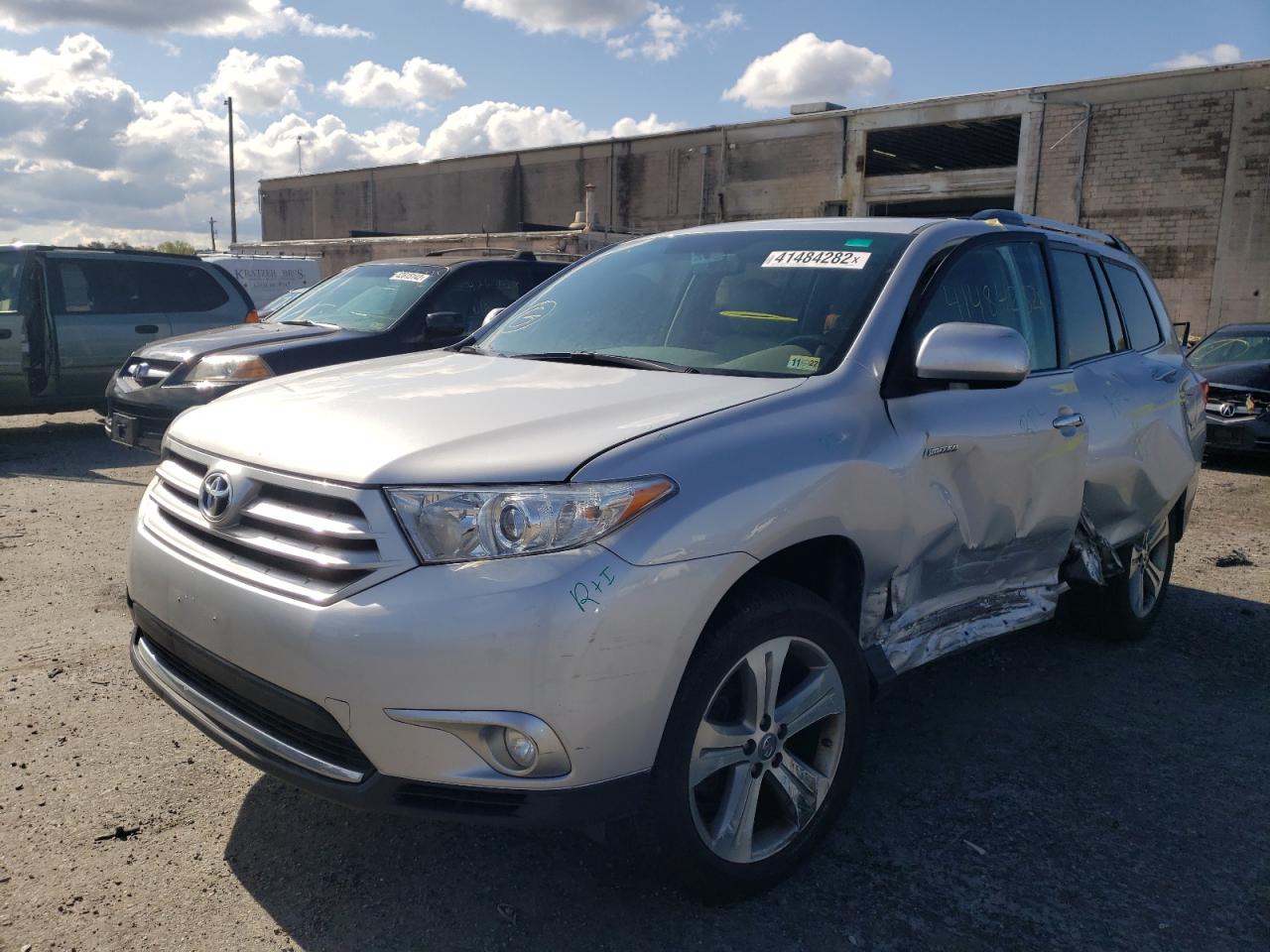 Photo 2 from auction – 2012 TOYOTA HIGHLANDER with VIN 5TDDK3EH3CS165148