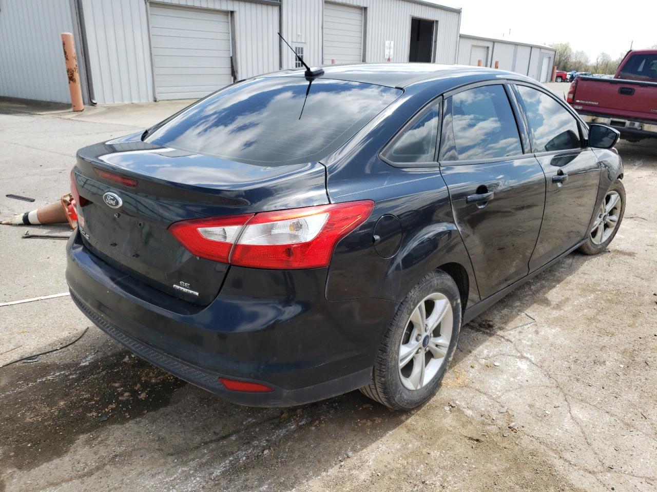 Photo 4 from auction – 2014 FORD FOCUS SE with VIN 1FADP3F24EL329514
