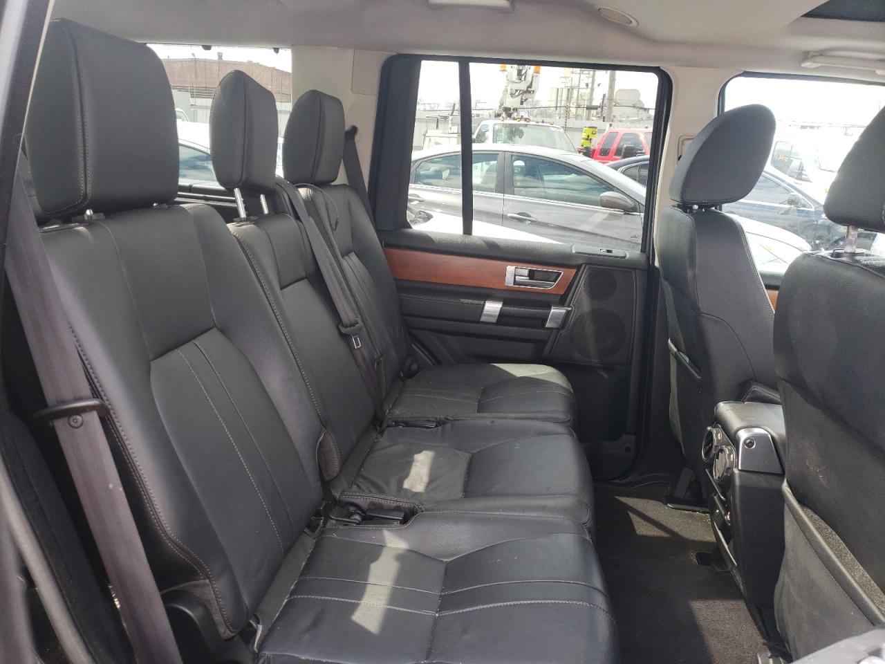 Photo 6 from auction – 2010 LAND ROVER LR4 HSE with VIN SALAG2D47AA531239