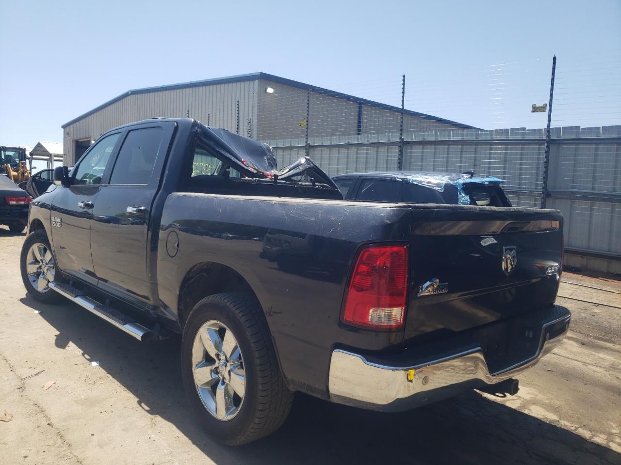 Photo 3 from auction – 2016 RAM 1500 SLT with VIN 1C6RR7LG4GS408084