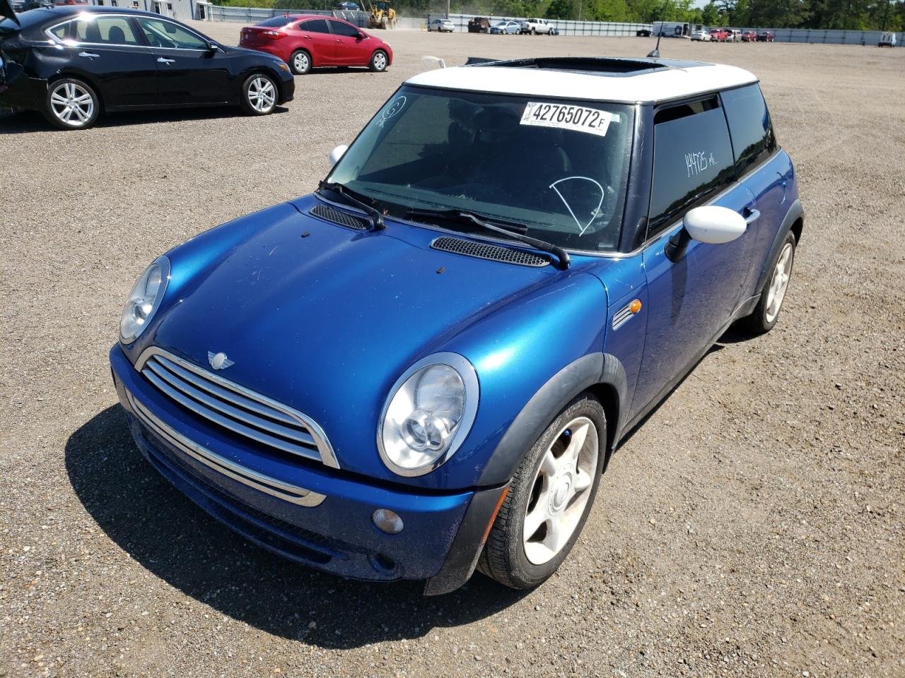 Photo 2 from auction – 2006 MINI COOPER with VIN WMWRC33566TJ78653