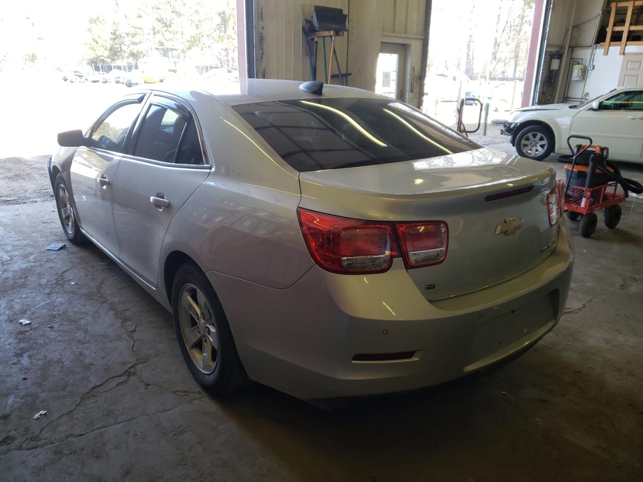 Photo 3 from auction – 2015 CHEVROLET MALIBU LS with VIN 1G11A5SL2FF197158