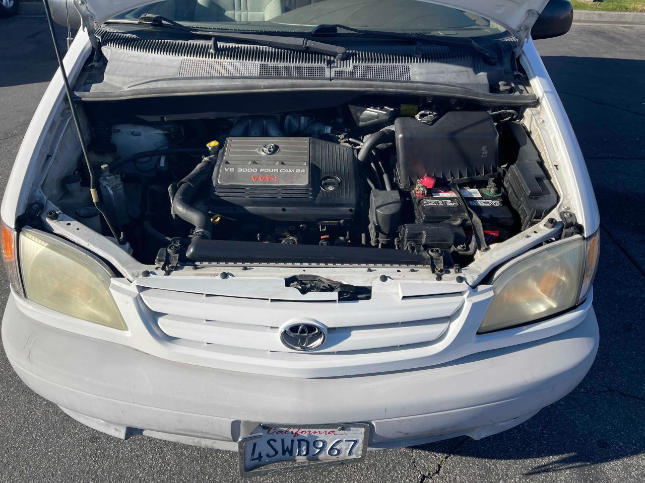 Photo 7 from auction – 2001 TOYOTA SIENNA CE with VIN 4T3ZF19C21U392565