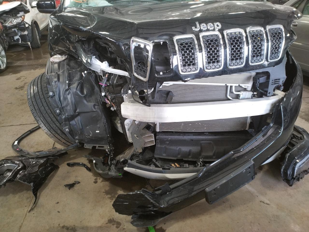 Photo 9 from auction – 2019 JEEP CHEROKEE L with VIN 1C4PJMDN1KD190301