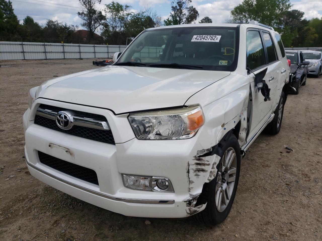Photo 2 from auction – 2011 TOYOTA 4RUNNER SR with VIN JTEBU5JR2B5074674