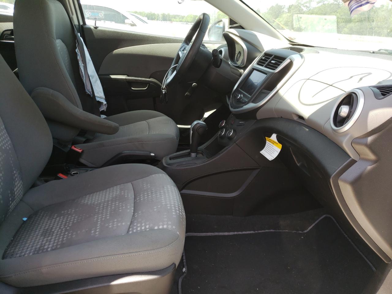 Photo 5 from auction – 2020 CHEVROLET SONIC with VIN 1G1JG6SBXL4126972