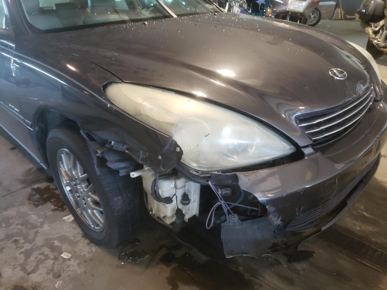 Photo 9 from auction – 2004 LEXUS ES 330 with VIN JTHBA30G845041777