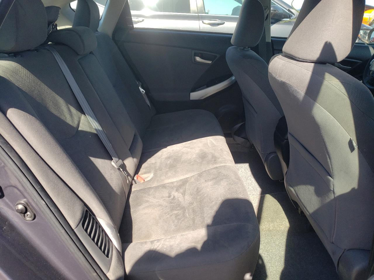 Photo 6 from auction – 2012 TOYOTA PRIUS with VIN JTDKN3DU5C1535459