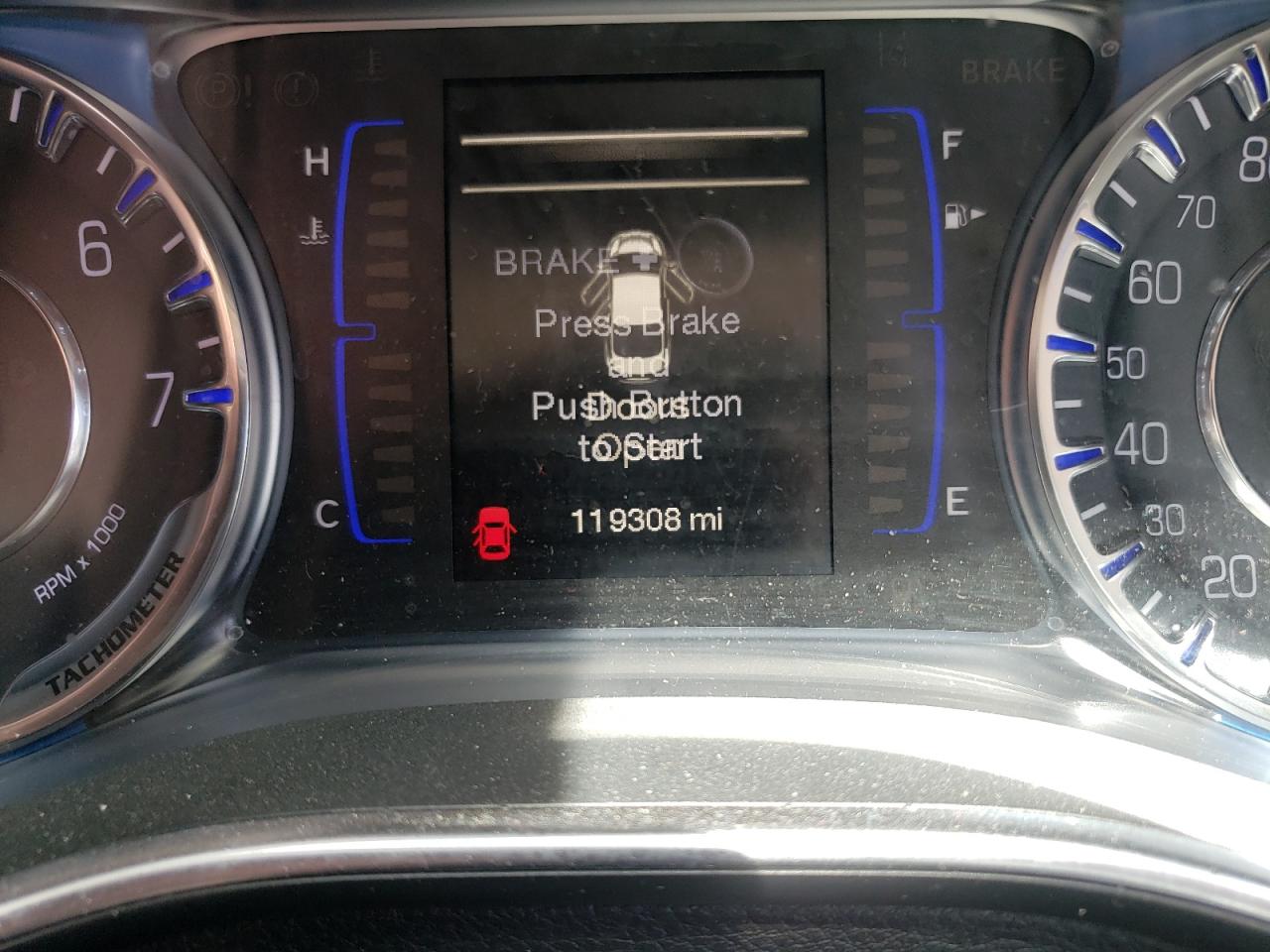 Photo 8 from auction – 2015 CHRYSLER 200 LIMITE with VIN 1C3CCCAB7FN639983