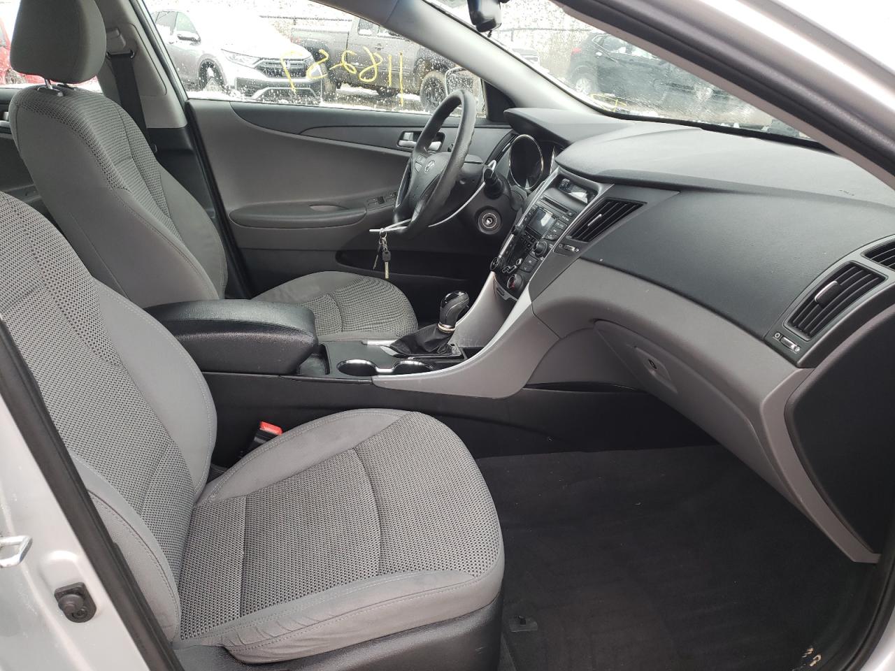 Photo 5 from auction – 2012 HYUNDAI SONATA GLS with VIN 5NPEB4AC1CH468892