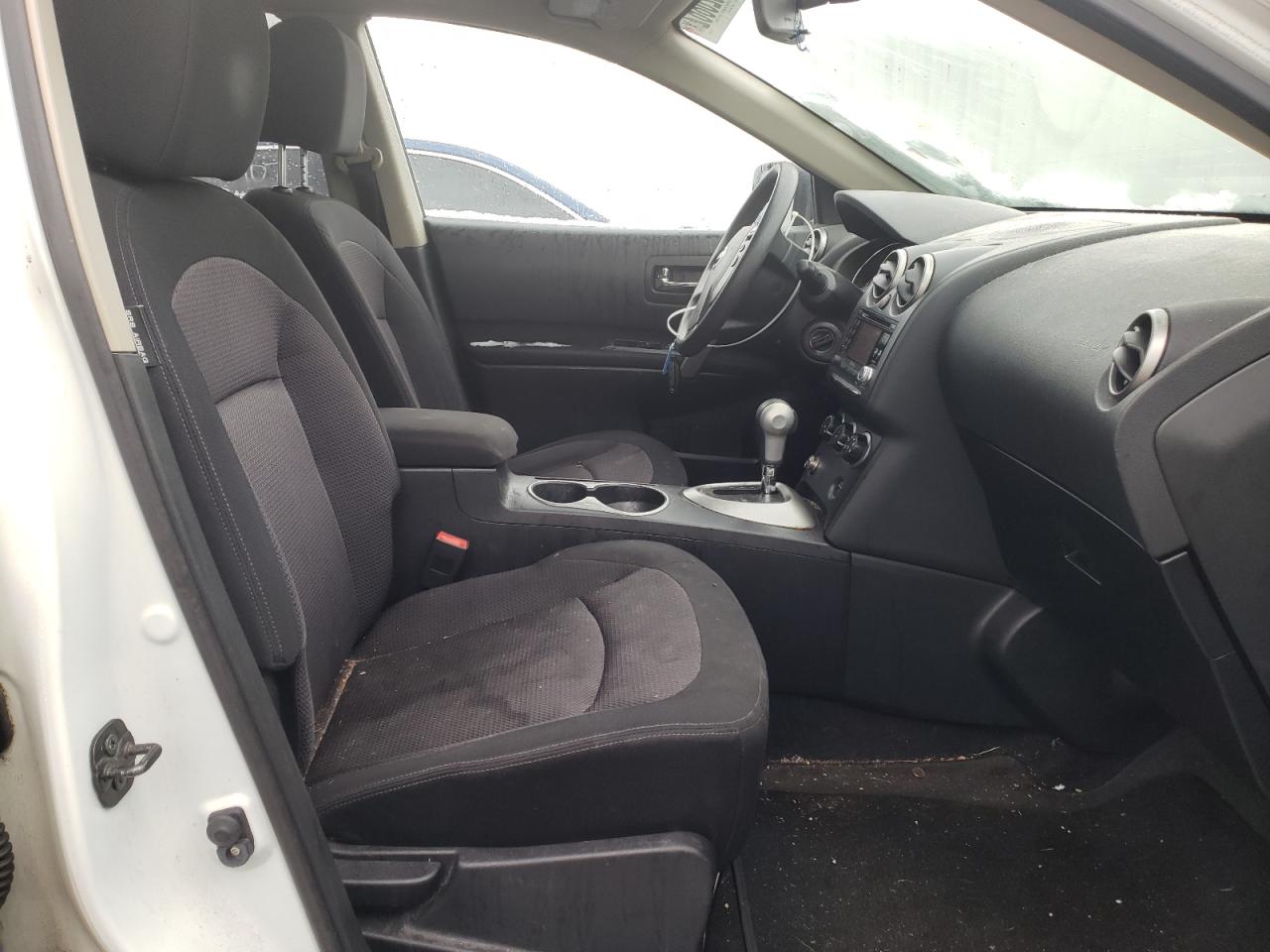 Photo 5 from auction – 2011 NISSAN ROGUE S with VIN JN8AS5MV1BW310146