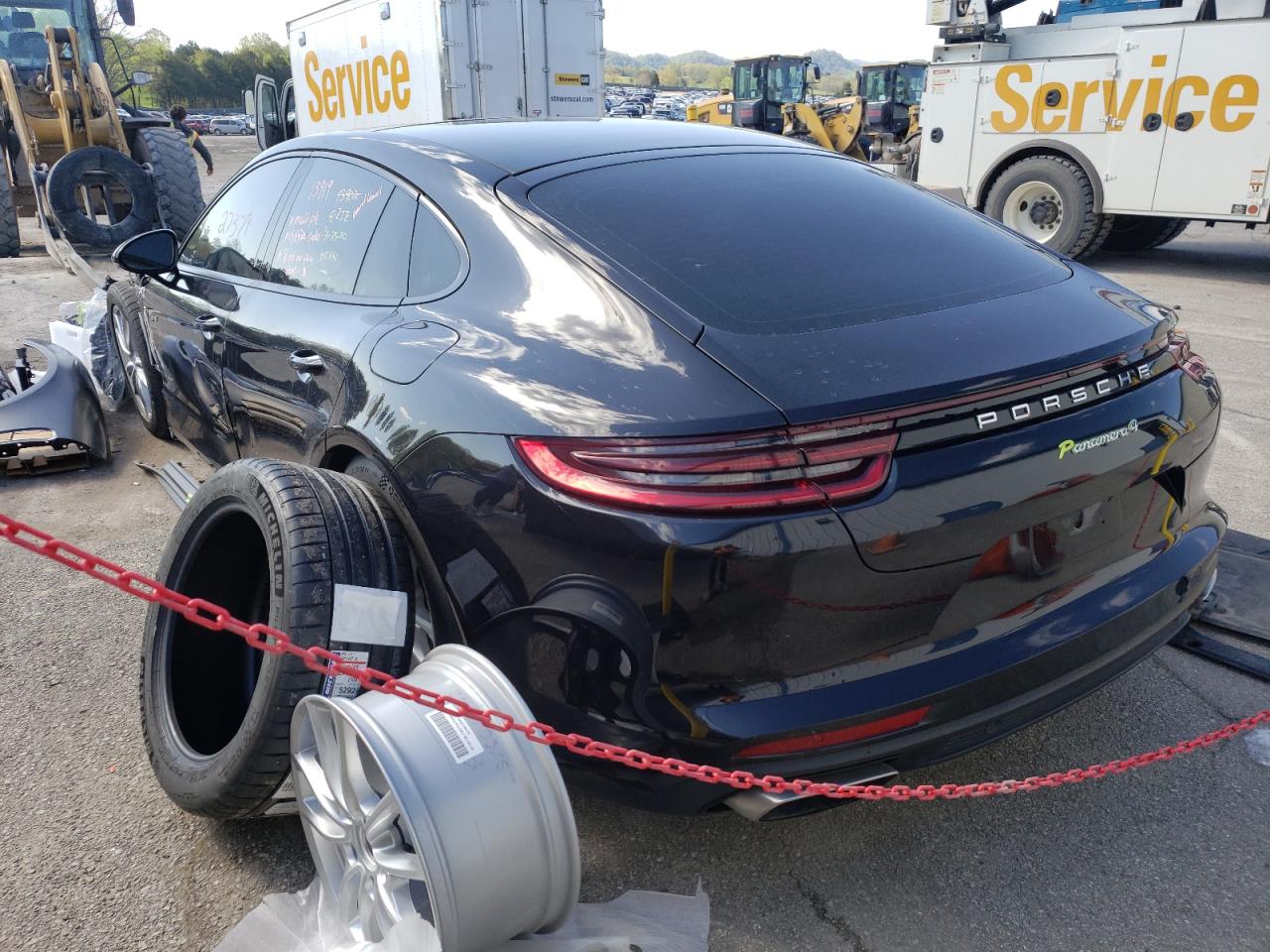 Photo 3 from auction – 2018 PORSCHE PANAMERA 4 with VIN WP0AE2A70JL127652