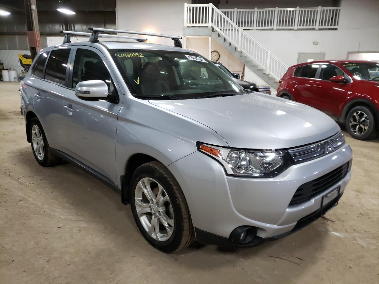 MITSUBISHI OUTLANDER 2014 with VIN JA4AZ3A35EZ002344 - Photo from auction