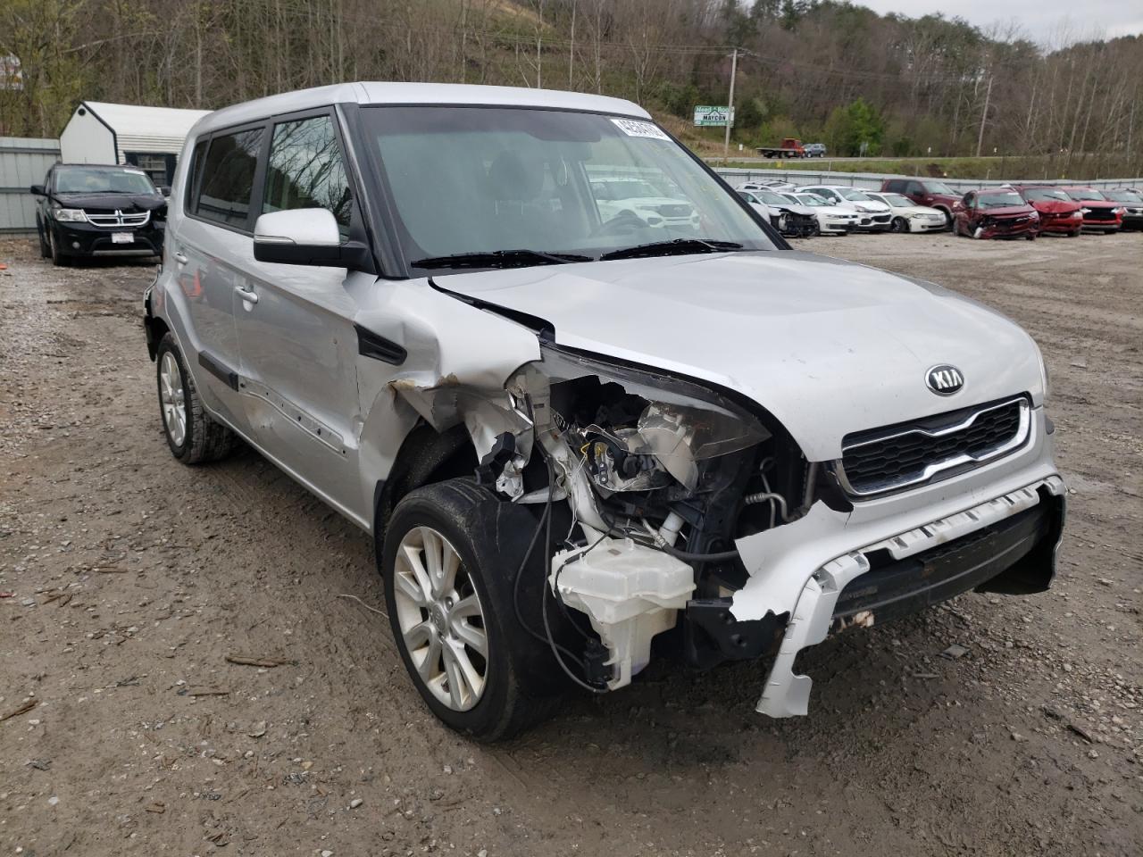 KIA SOUL + 2013 with VIN KNDJT2A65D7772260 - Photo from auction