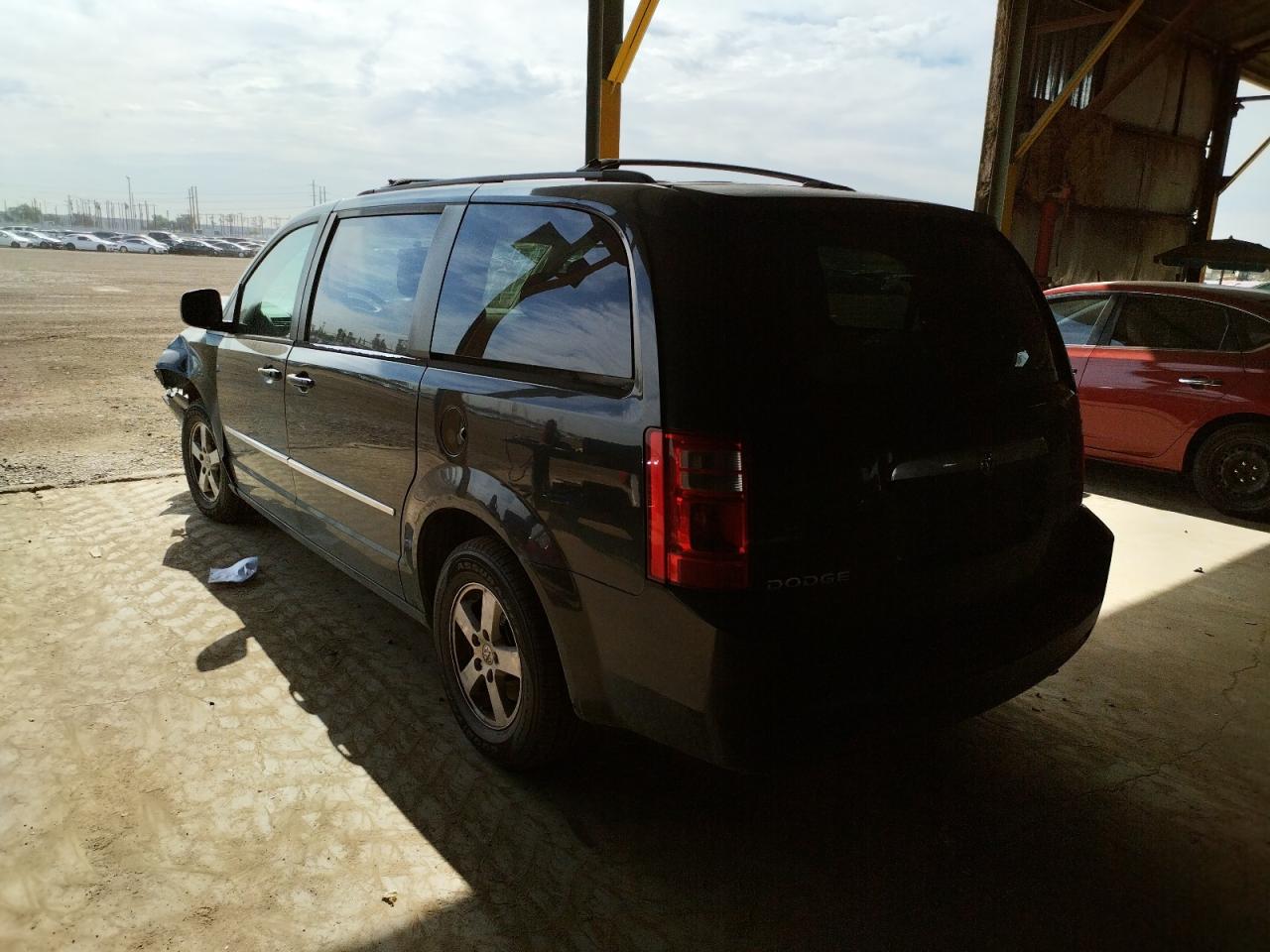 Photo 3 from auction – 2010 DODGE GRAND CARA with VIN 2D4RN5D19AR459157