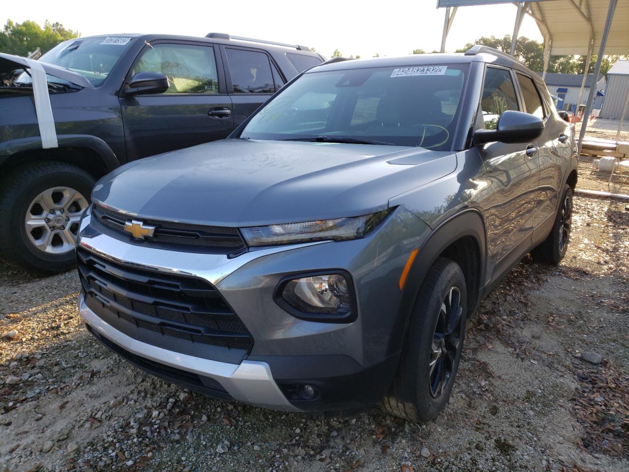 Photo 2 from auction – 2021 CHEVROLET TRAILBLAZE with VIN KL79MRSL3MB020015