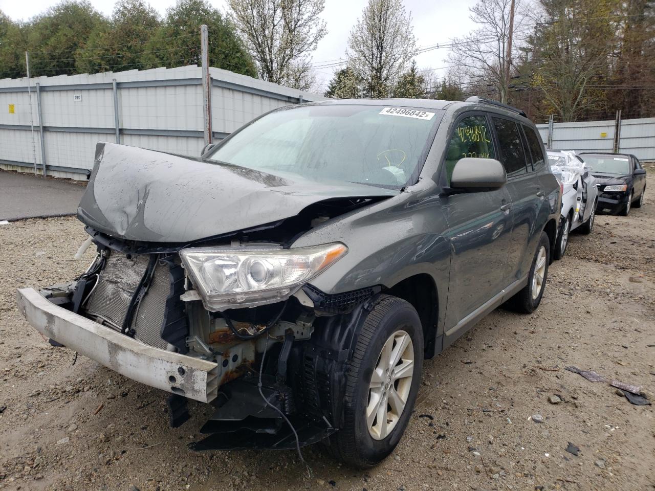 Photo 2 from auction – 2011 TOYOTA HIGHLANDER with VIN 5TDBK3EH6BS048458