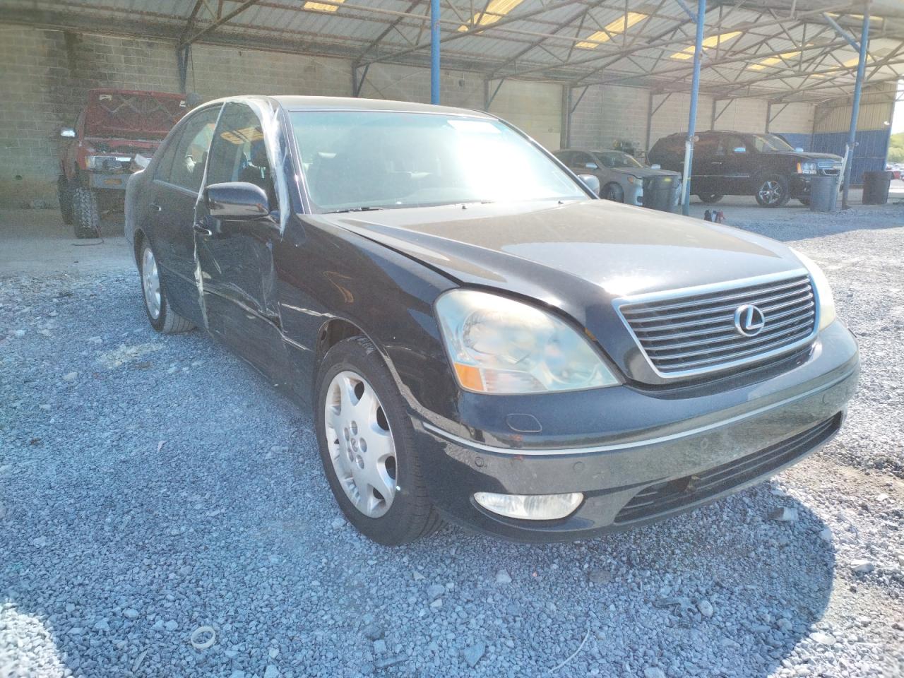 LEXUS LS 430 2001 with VIN JTHBN30F910003432 - Photo from auction