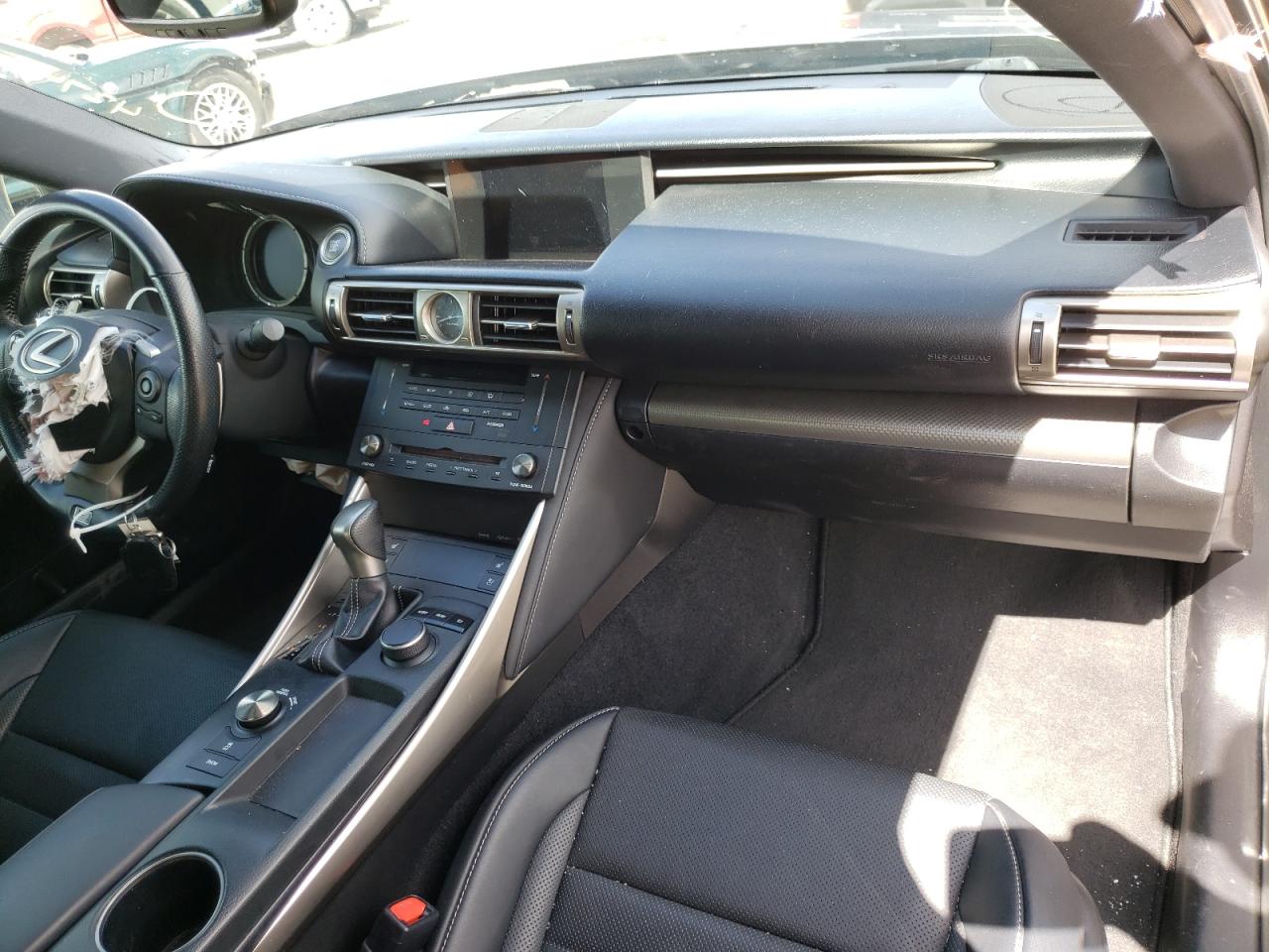 Photo 20 from auction – 2016 LEXUS IS 200T with VIN JTHBA1D29G5009587