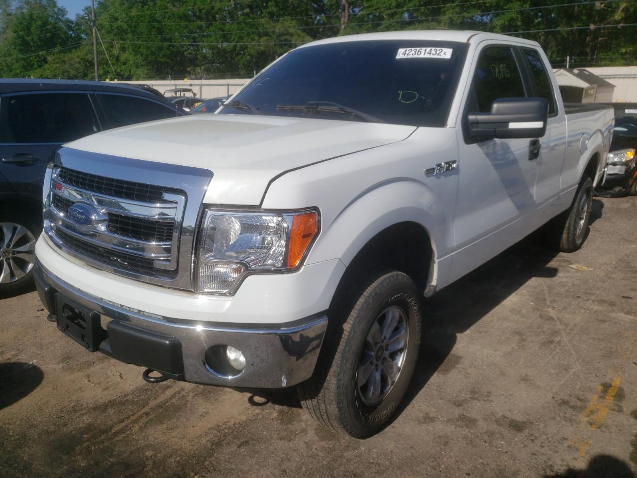 Photo 2 from auction – 2012 FORD F150 SUPER with VIN 1FTFX1EF9CKD79257