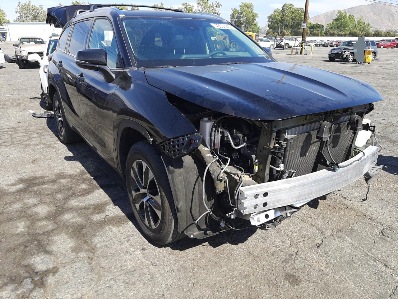 Photo 1 from auction – 2021 TOYOTA HIGHLANDER with VIN 5TDHZRAHXMS051509