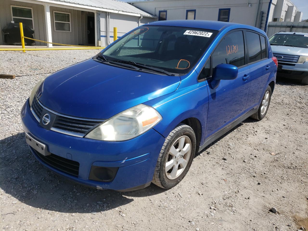 Photo 2 from auction – 2009 NISSAN VERSA S with VIN 3N1BC13E29L361228