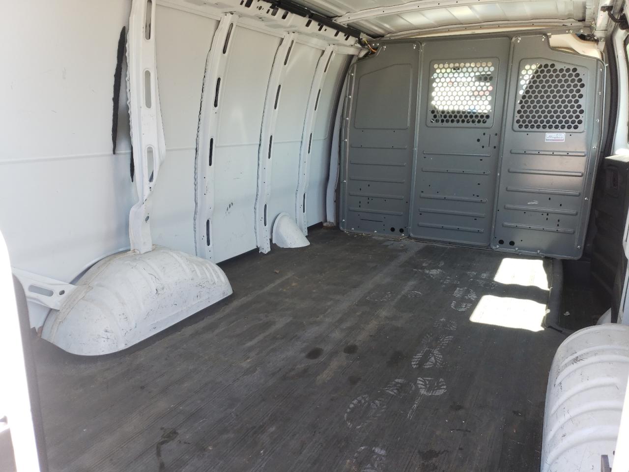 Photo 6 from auction – 2014 CHEVROLET EXPRESS G1 with VIN 1GCSGAFX4E1138592