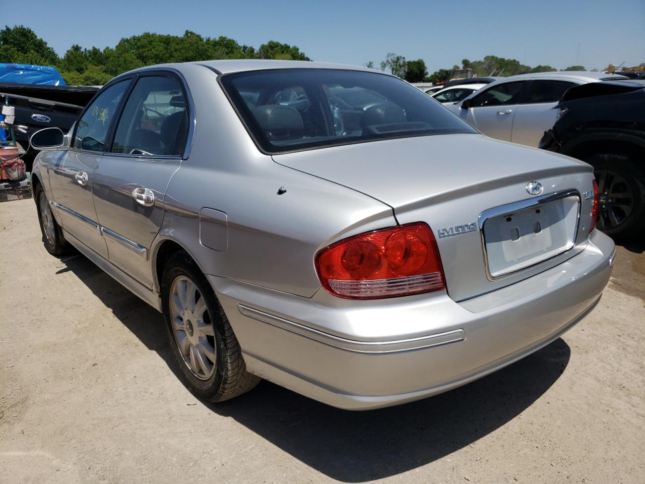 Photo 3 from auction – 2005 HYUNDAI SONATA GLS with VIN KMHWF35H65A130757