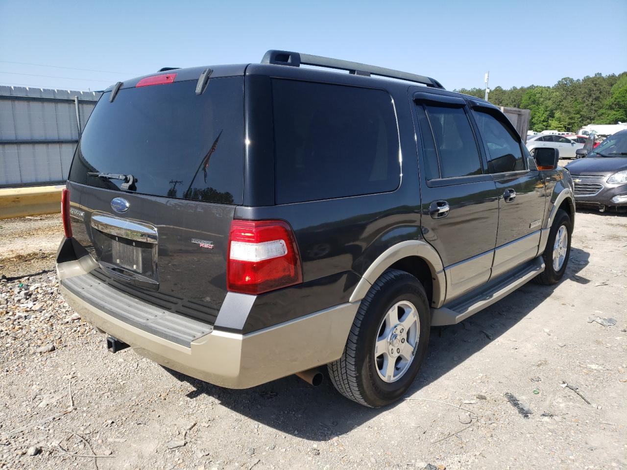 Photo 4 from auction – 2007 FORD EXPEDITION with VIN 1FMFU17507LA75288