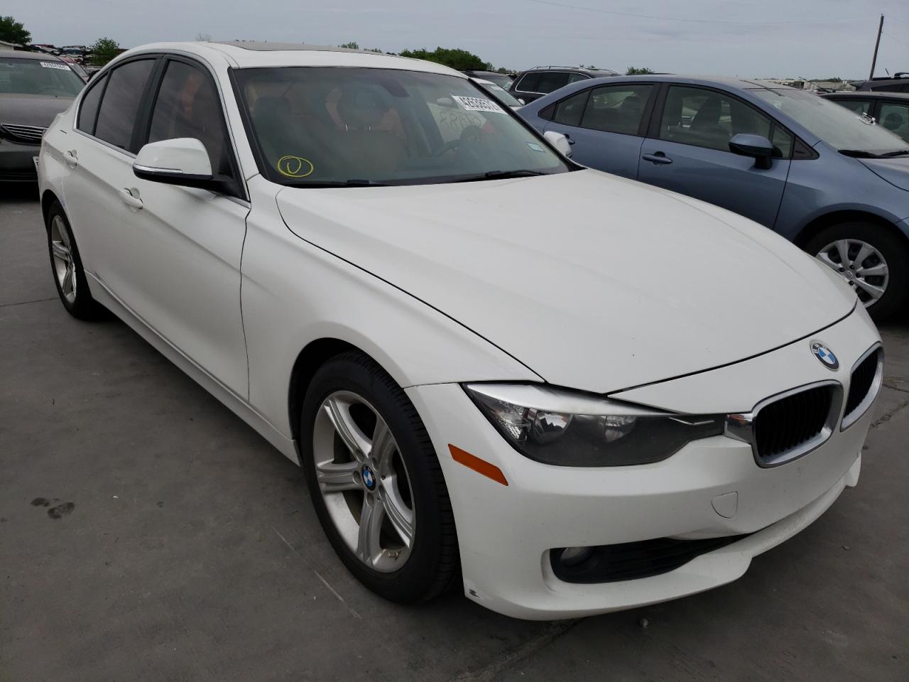 BMW 328 I 2015 مع رقم تعريف المركبة WBA3A5G55FNS81973 - صورة من المزاد