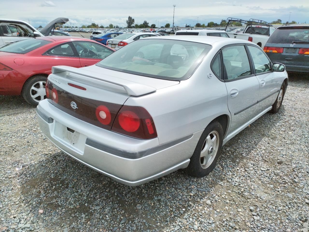Photo 4 from auction – 2000 CHEVROLET IMPALA LS with VIN 2G1WH55K1Y9352671
