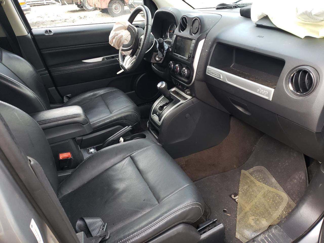 Photo 5 from auction – 2015 JEEP COMPASS LA with VIN 1C4NJDEB3FD117710