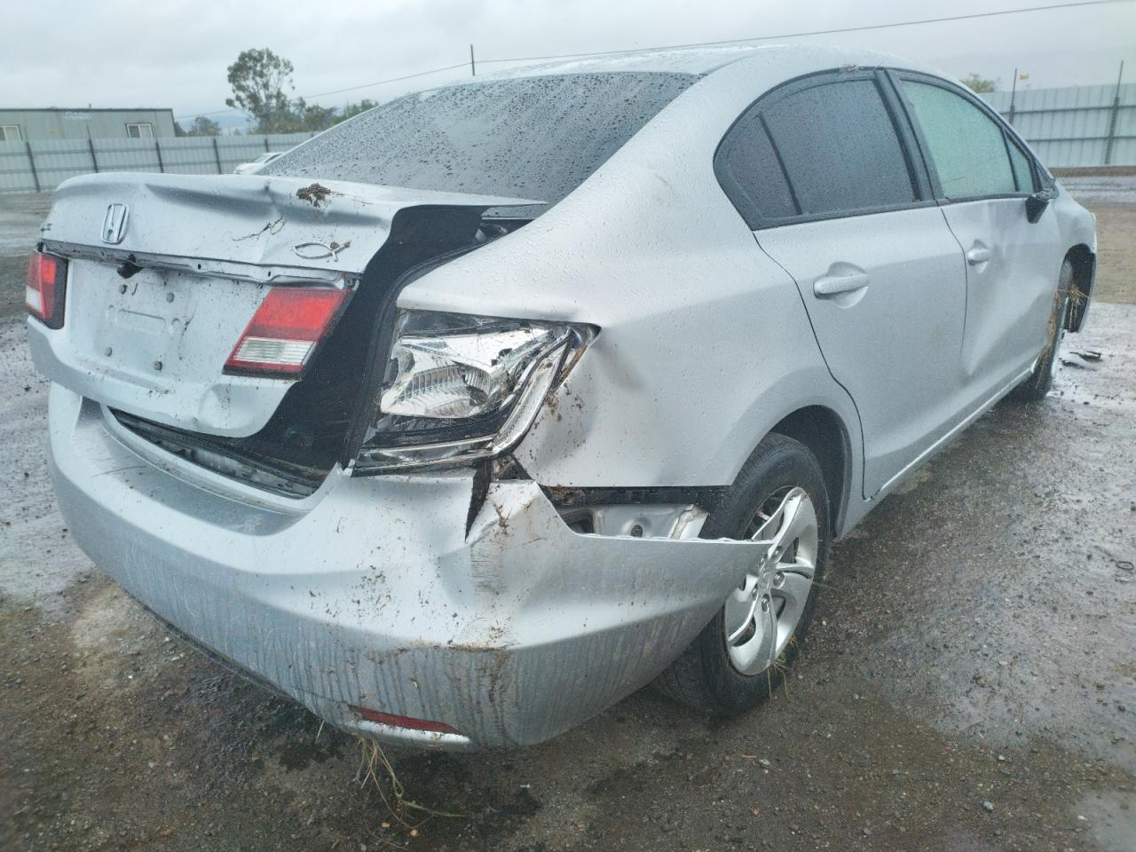 Photo 4 from auction – 2015 HONDA CIVIC LX with VIN 19XFB2F50FE276388