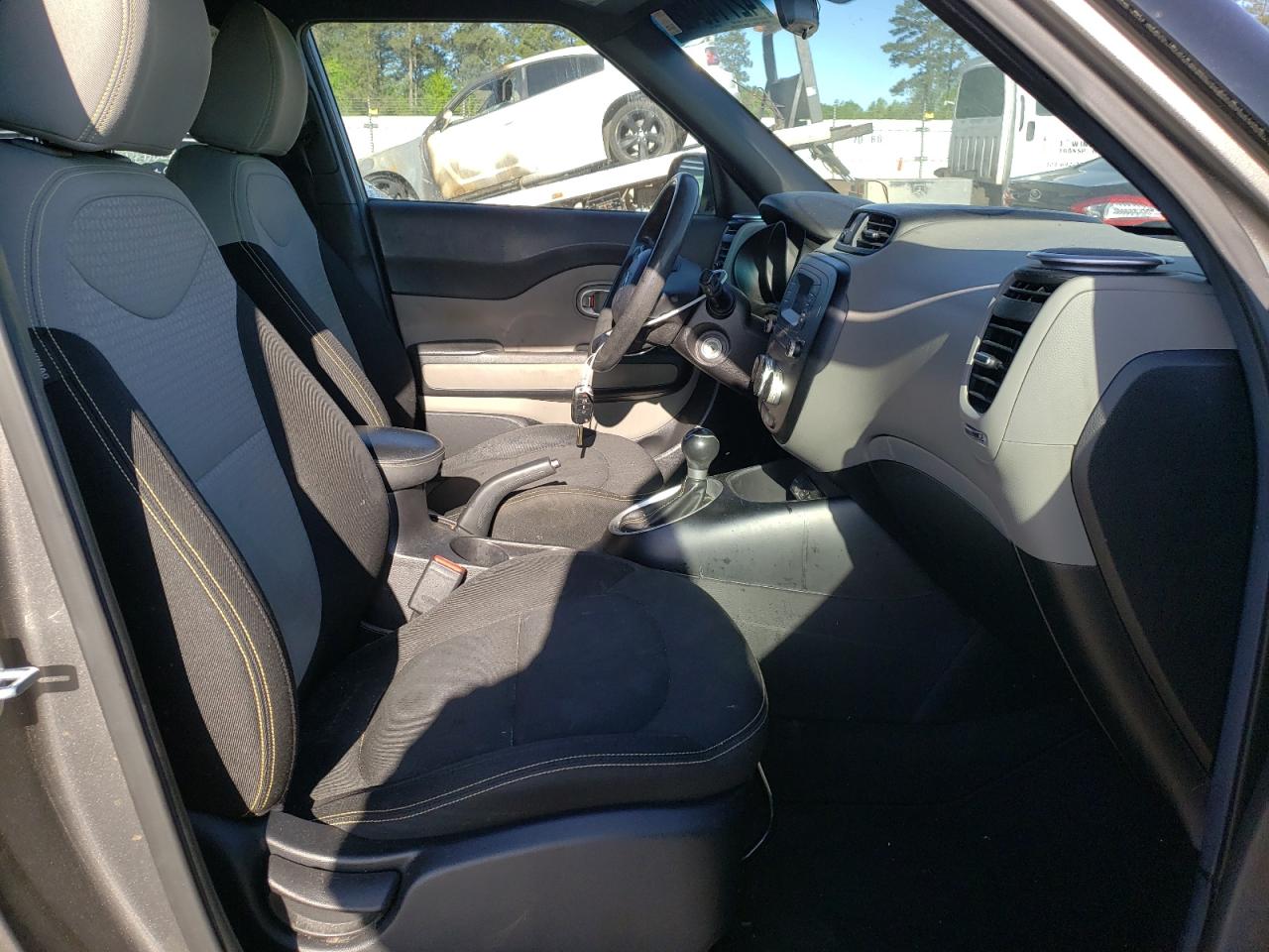Photo 5 from auction – 2015 KIA SOUL + with VIN KNDJP3A55F7172505