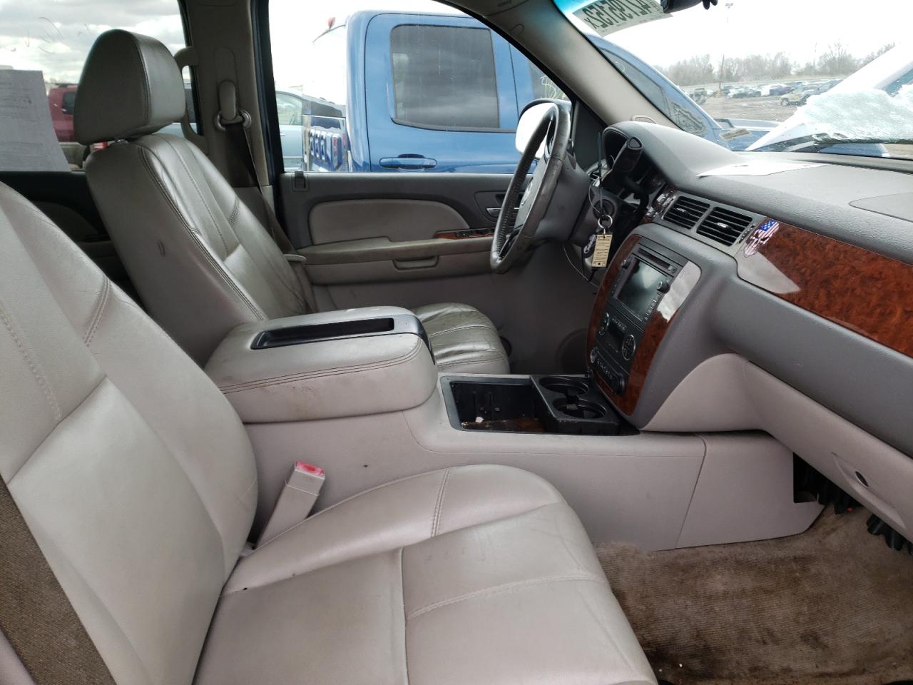 Photo 5 from auction – 2007 CHEVROLET AVALANCHE with VIN 3GNFK12387G256529