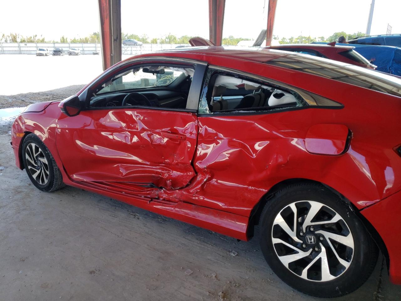 Photo 9 from auction – 2018 HONDA CIVIC LX with VIN 2HGFC4B04JH306249