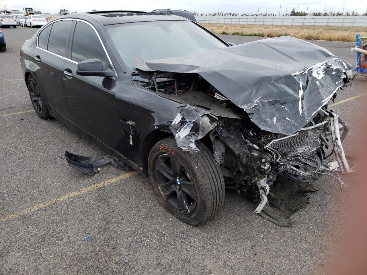 BMW 528 I 2013 with VIN WBAXG5C55DD232393 - Photo from auction