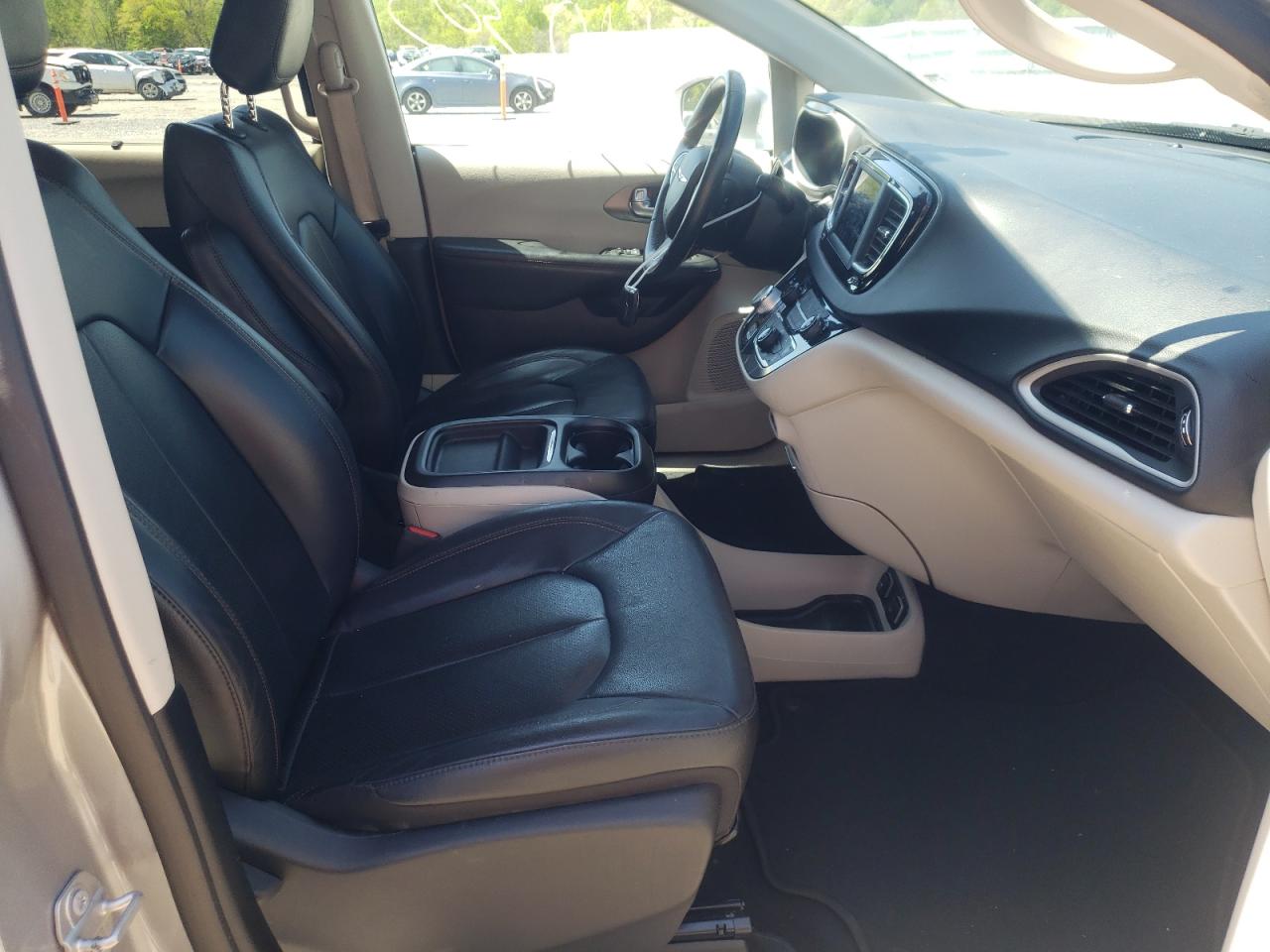 صورة رقم 5 من المزاد - 2020 CHRYSLER PACIFICA T مع VIN 2C4RC1BG2LR205005