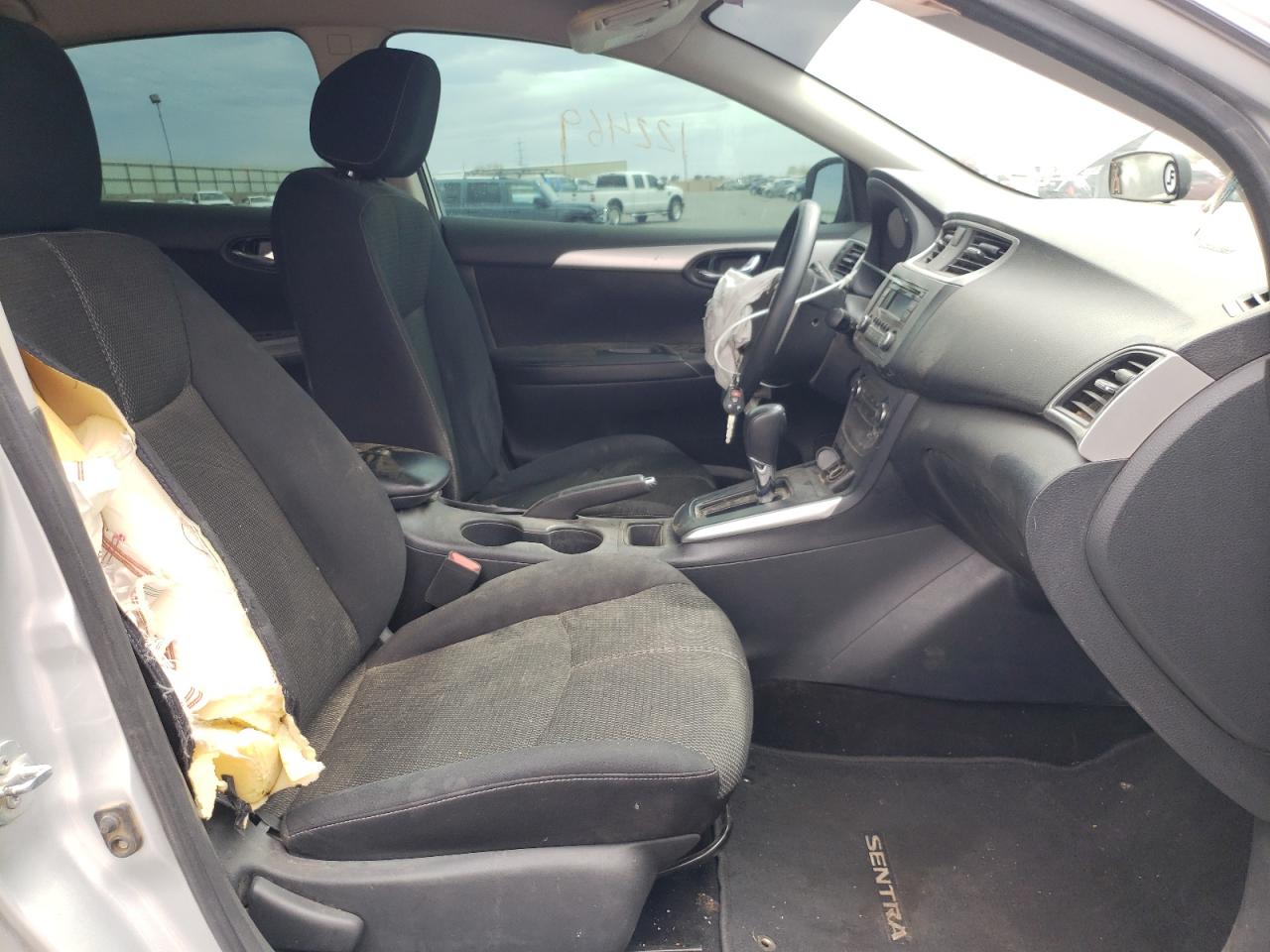 Photo 5 from auction – 2017 NISSAN SENTRA S with VIN 3N1AB7AP6HY287612