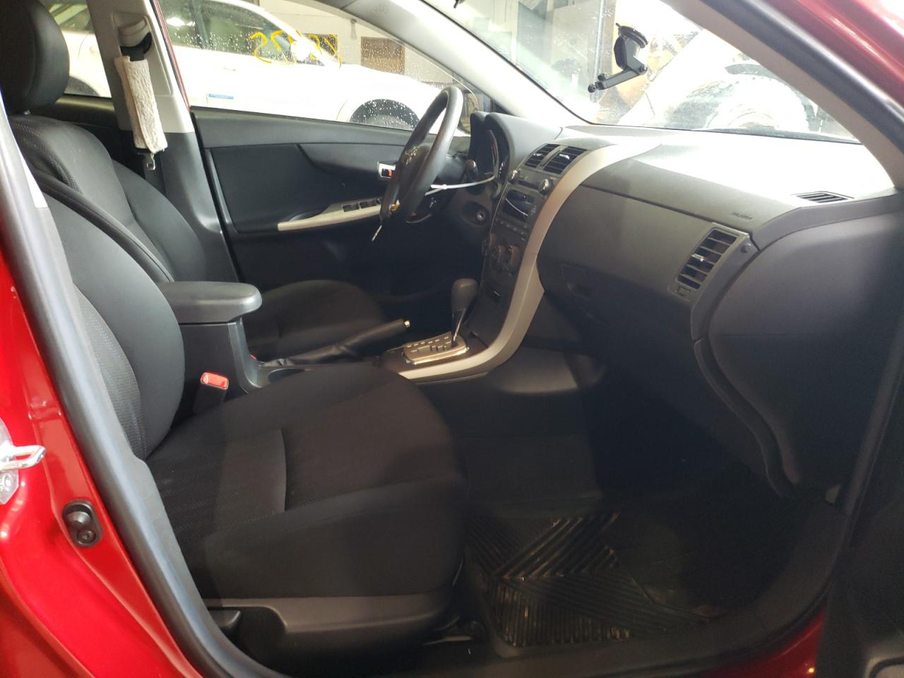 Photo 5 from auction – 2011 TOYOTA COROLLA BA with VIN 2T1BU4EE3BC625056